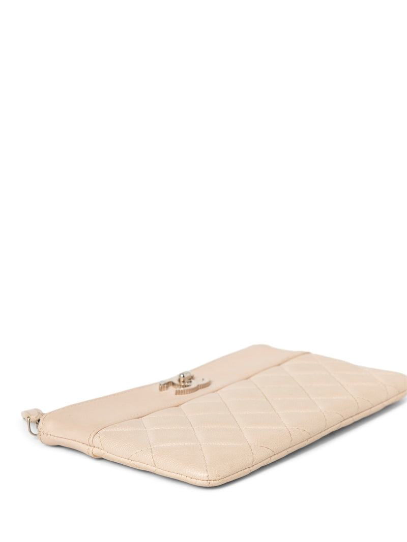 CHANEL CC Logo Quilted Leather Clutch Blush Pink-designer resale