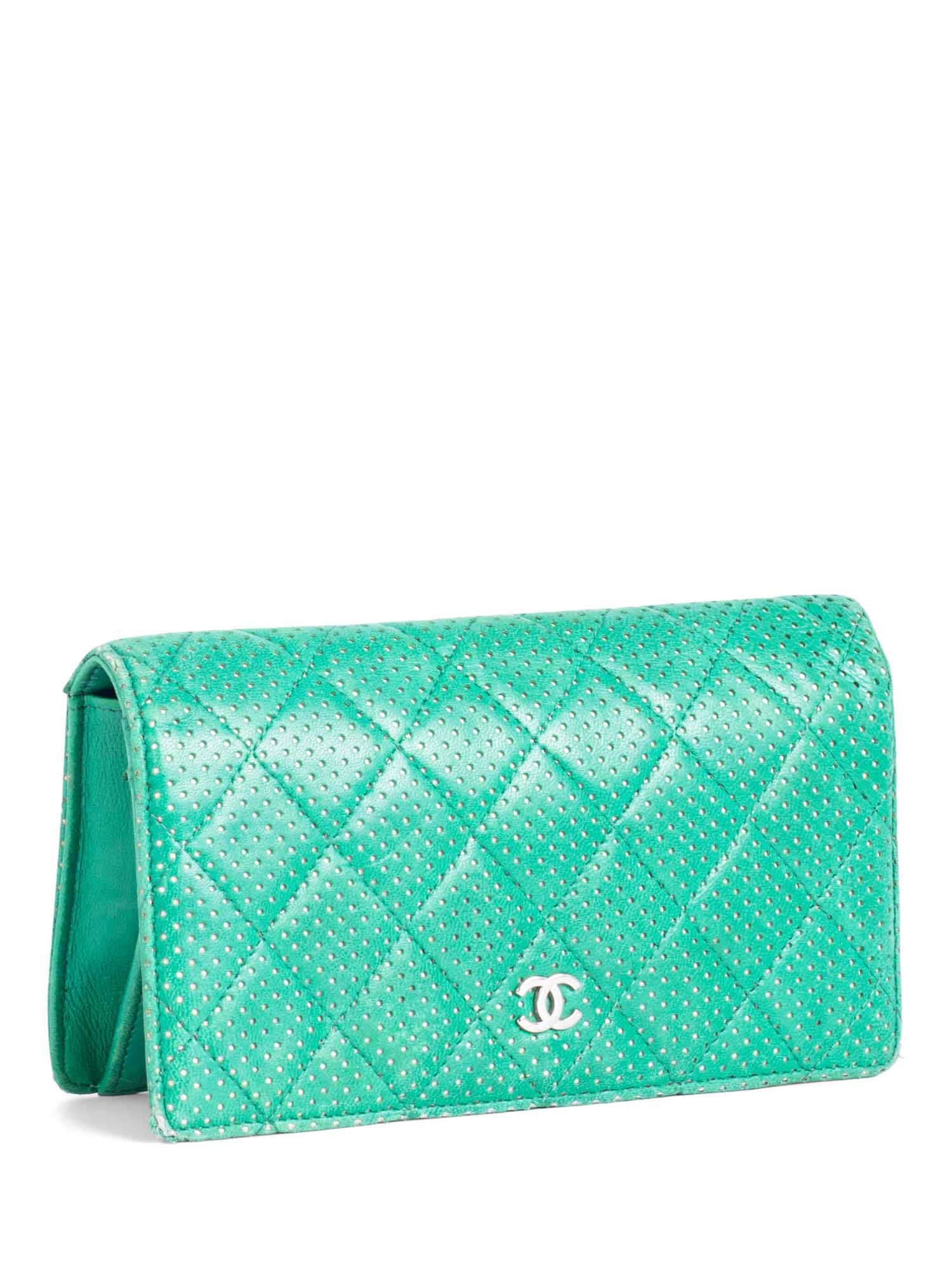 CHANEL CC Logo Vintage Perforated Quilted Leather Wallet Green-designer resale