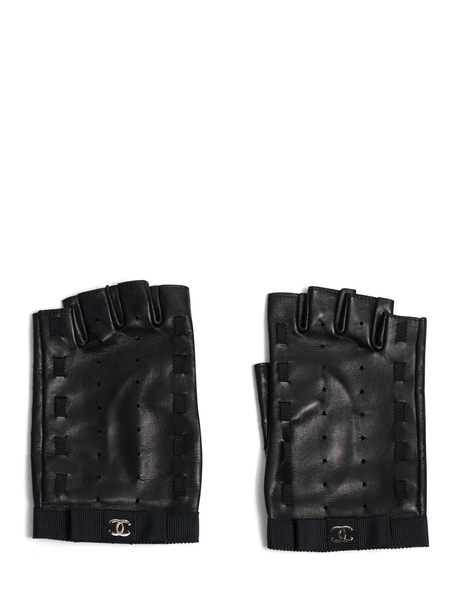 Chanel - Authenticated Gloves - Leather Black Plain for Women, Very Good Condition