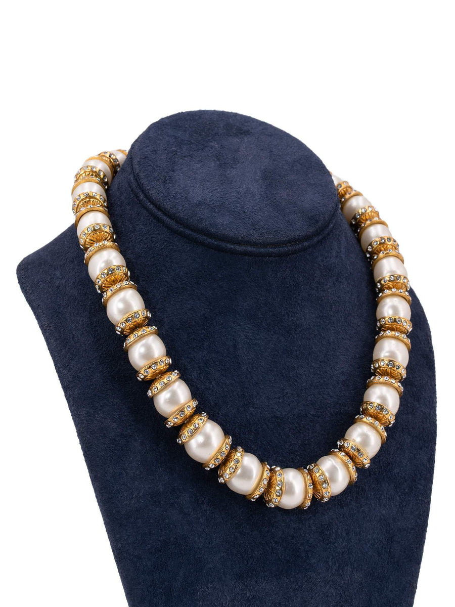 華やぎを添える大きなぷっくりパール★【CHANEL】CCロゴ リング ぷっくりパールで存在感抜群！【CHANEL】CCロゴ リング