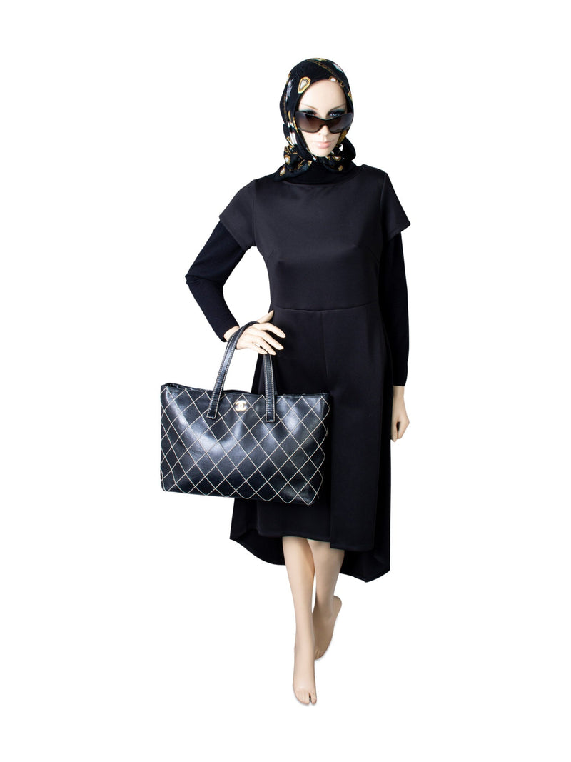 CHANEL Quilted Leather CC Logo Wild Stitch Shopper Bag Black-designer resale