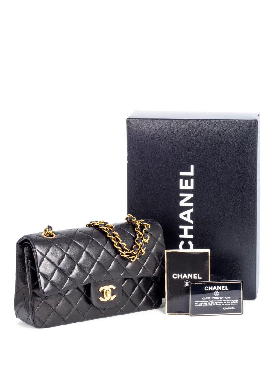 CHANEL ノベルティ ブラック レザー ミニバッグ CHANEL ノベルティ ブラック レザー ミニバッグ - メルカリ