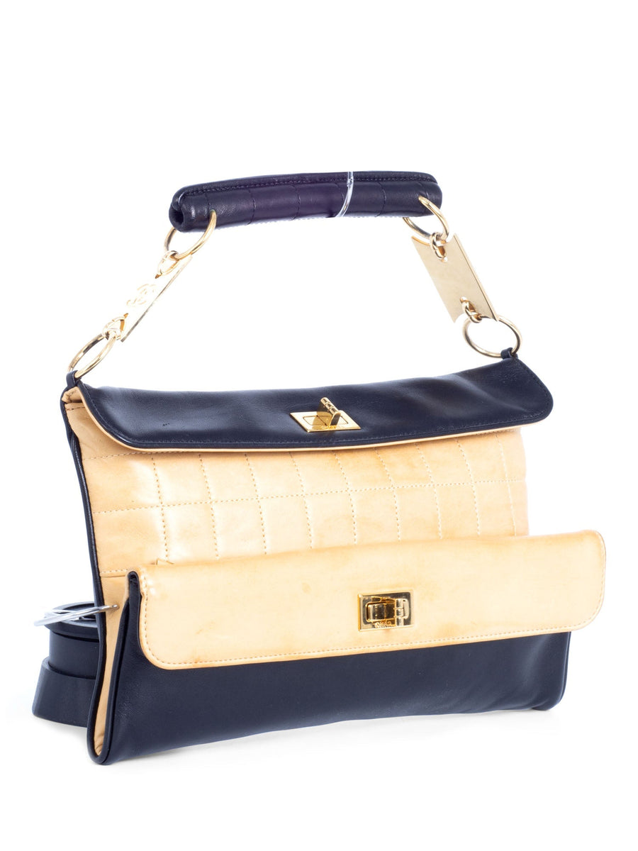 CHANEL-Vintage-CC-Logo-Quilted