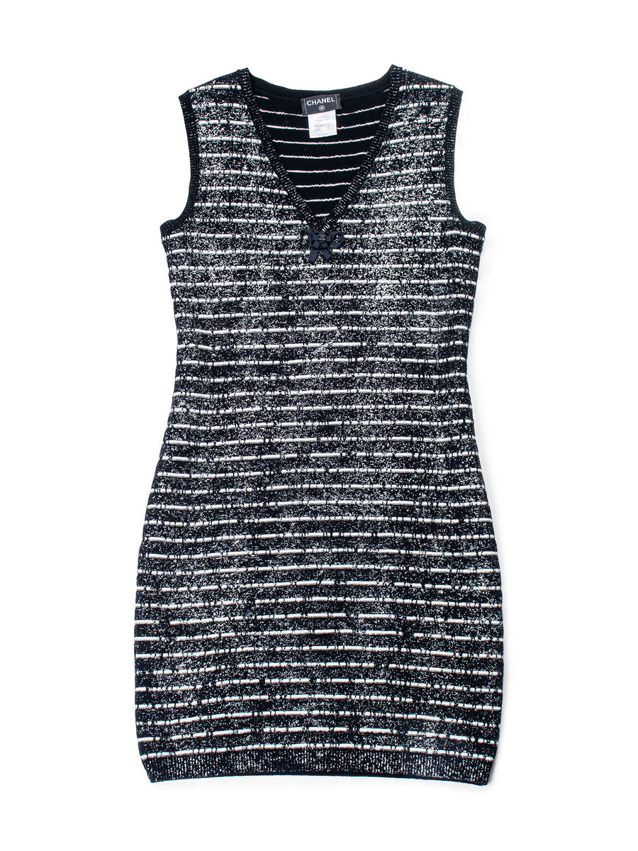 CHANEL BLACK AND WHITE CC LOGO DRESS – Industri