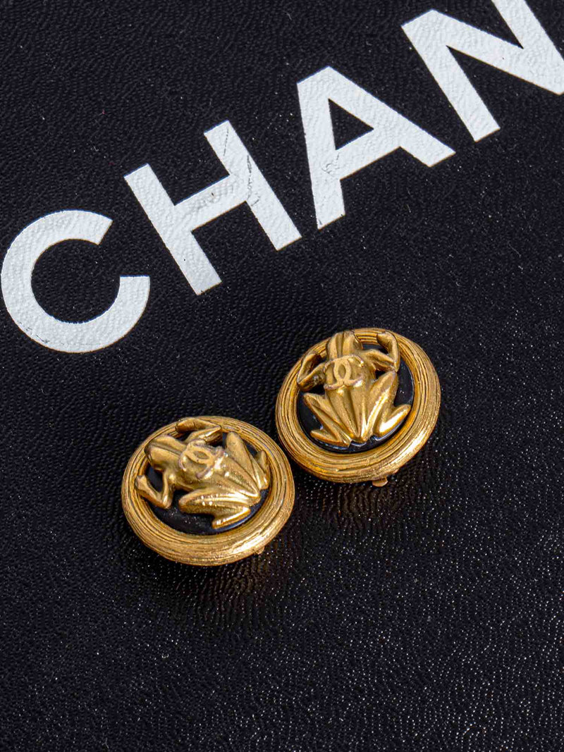 Chanel Vintage CC Logo Frog Clip On Earrings Gold-designer resale