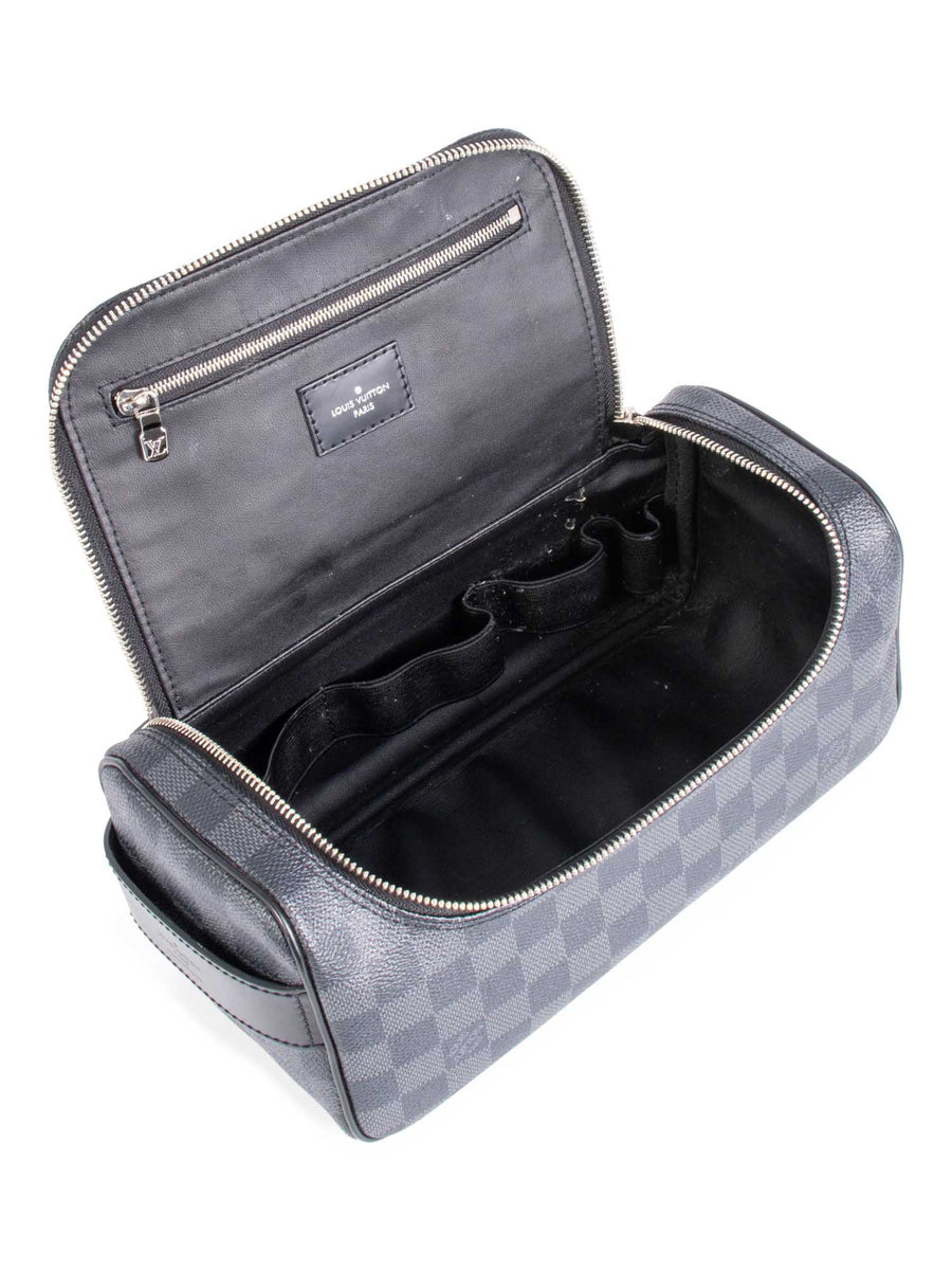 Louis Vuitton Toiletry Cosmetic Men Travel Bag Damier Graphite