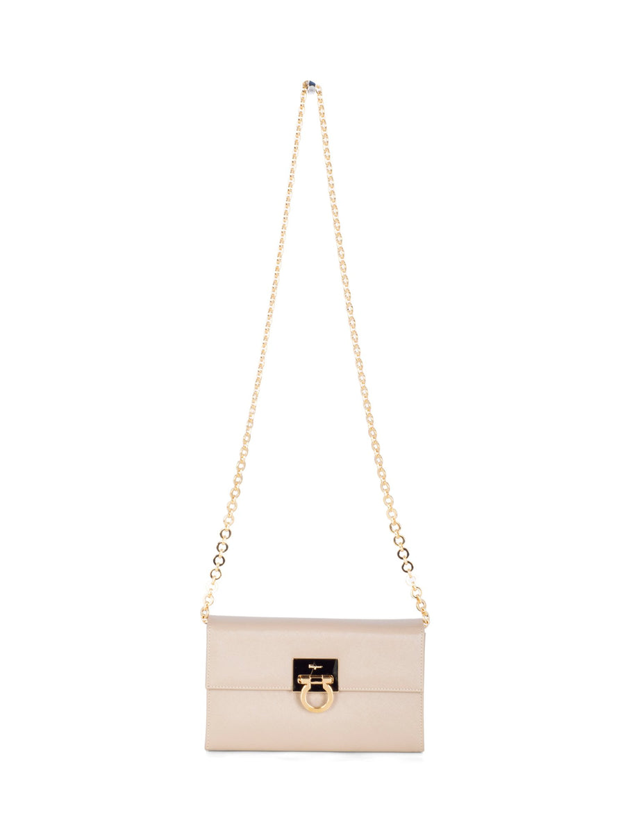 【送料&関税込】Ferragamo Portafoglio Gancini Gancini continental wallet - Women | Ferragamo