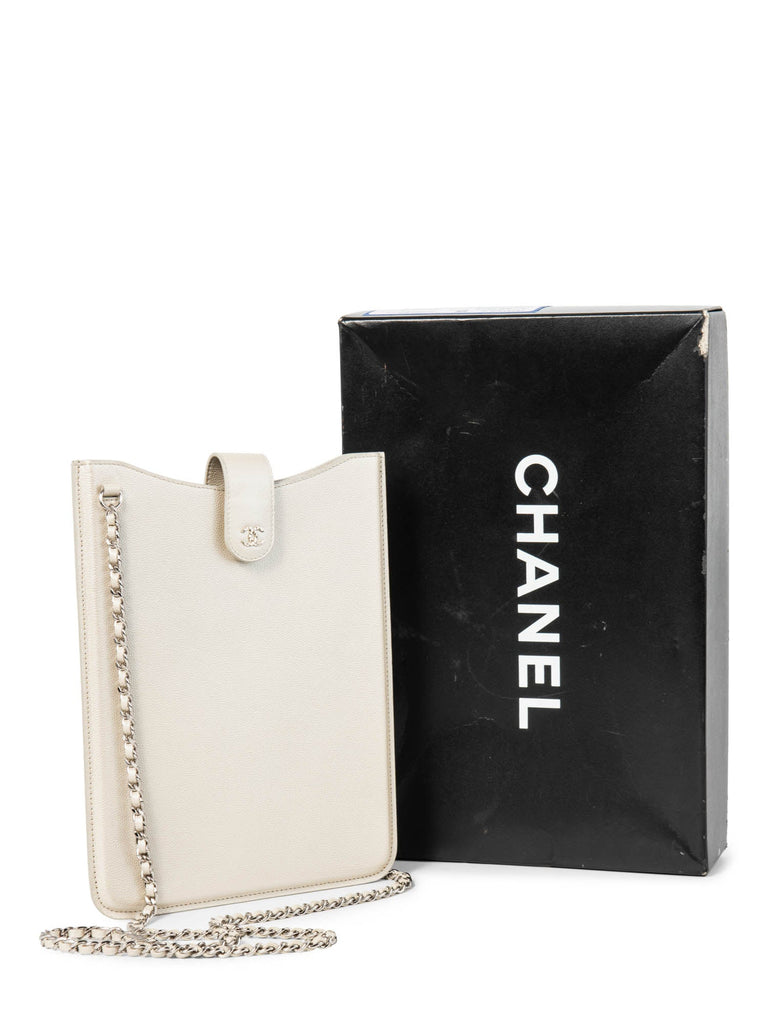 CHANEL CC Logo Caviar Messenger Bag Pearl Eggshell White-designer resale