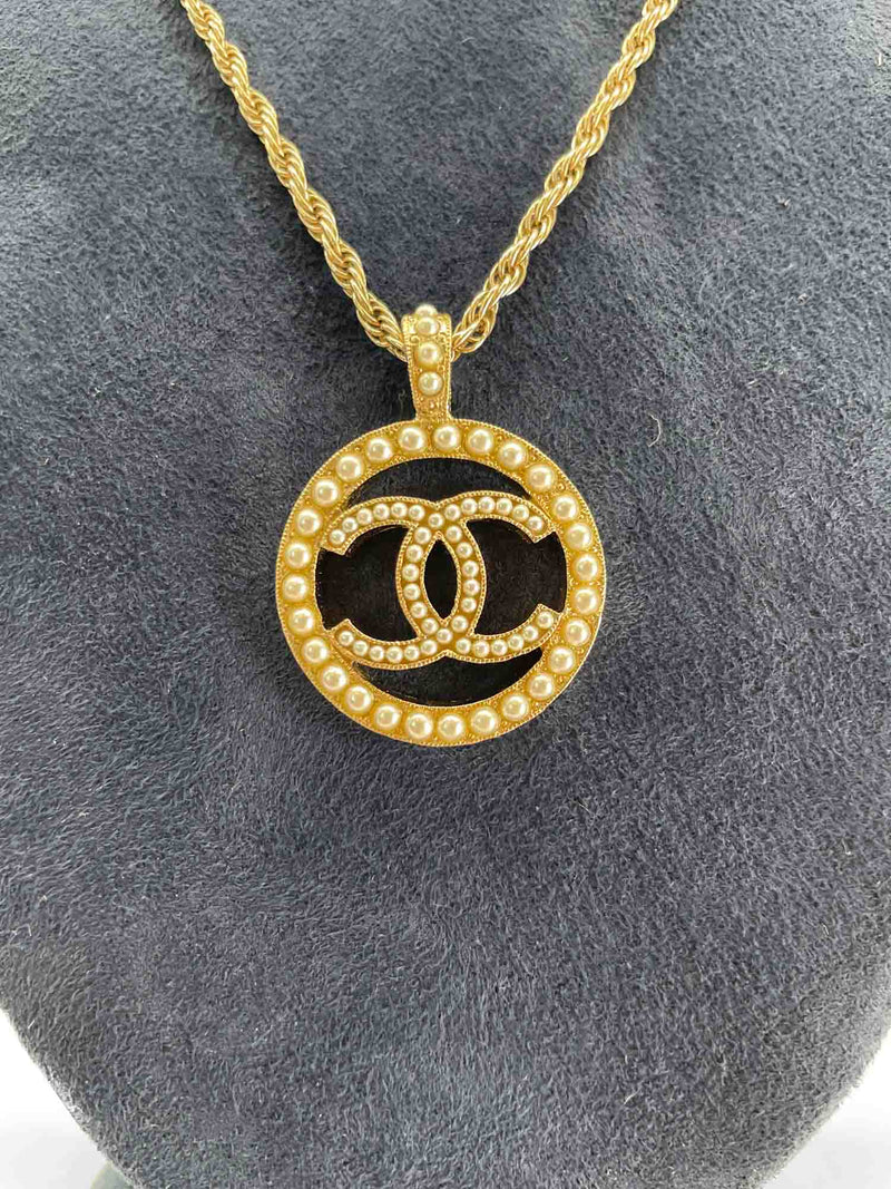CHANEL CC Logo Pearl Adjustable Necklace Gold-designer resale