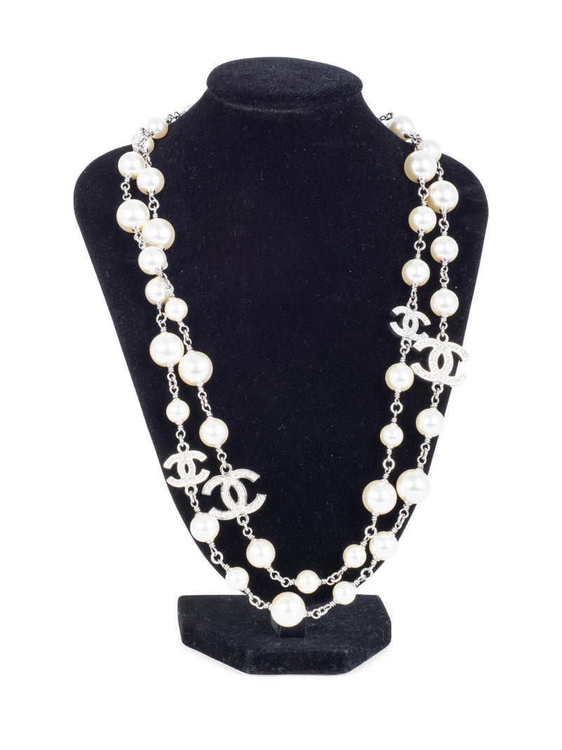 Chanel crystal pearl cc long necklace silver hotsell