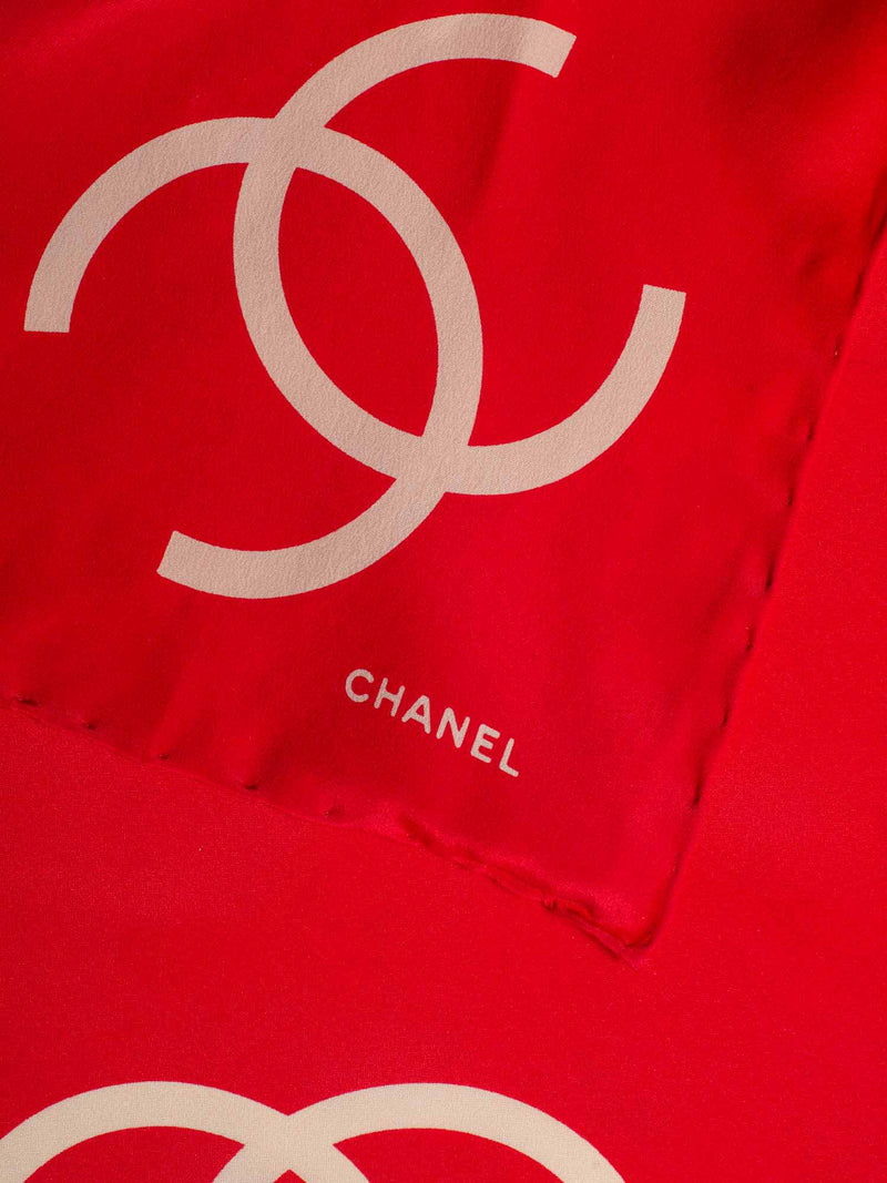 Mini chanel logo best sale