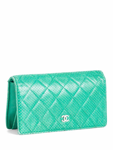 CHANEL CC Logo Vintage Perforated Quilted Leather Wallet Green-designer resale