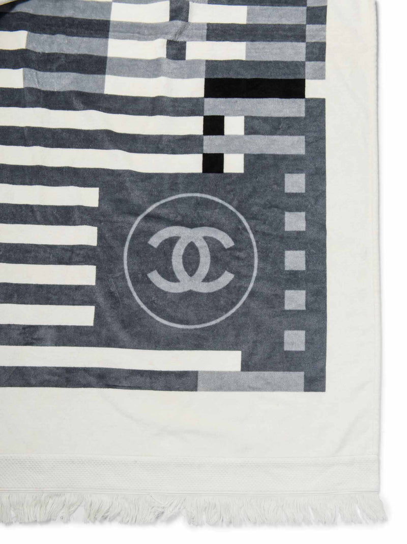 chanel working towel｜TikTok Search