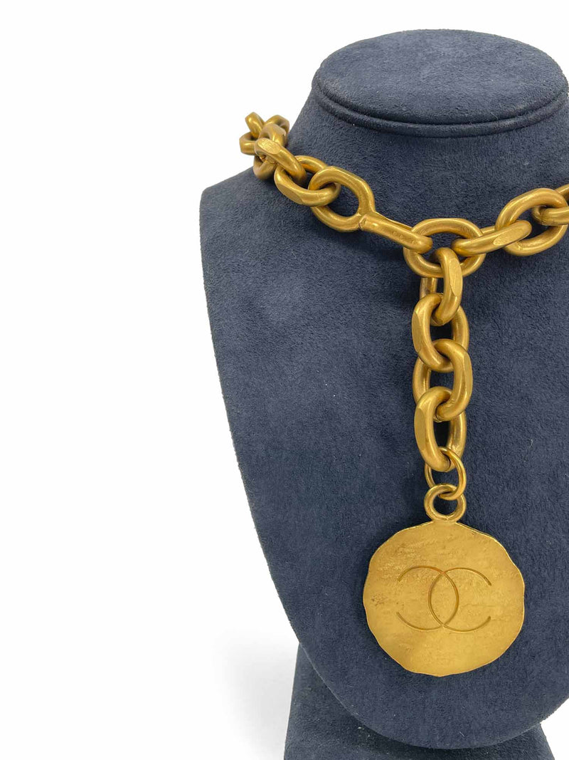 CHANEL Vintage CC Logo 24K Gold Plated Chunky Chain Necklace Belt Gold-designer resale