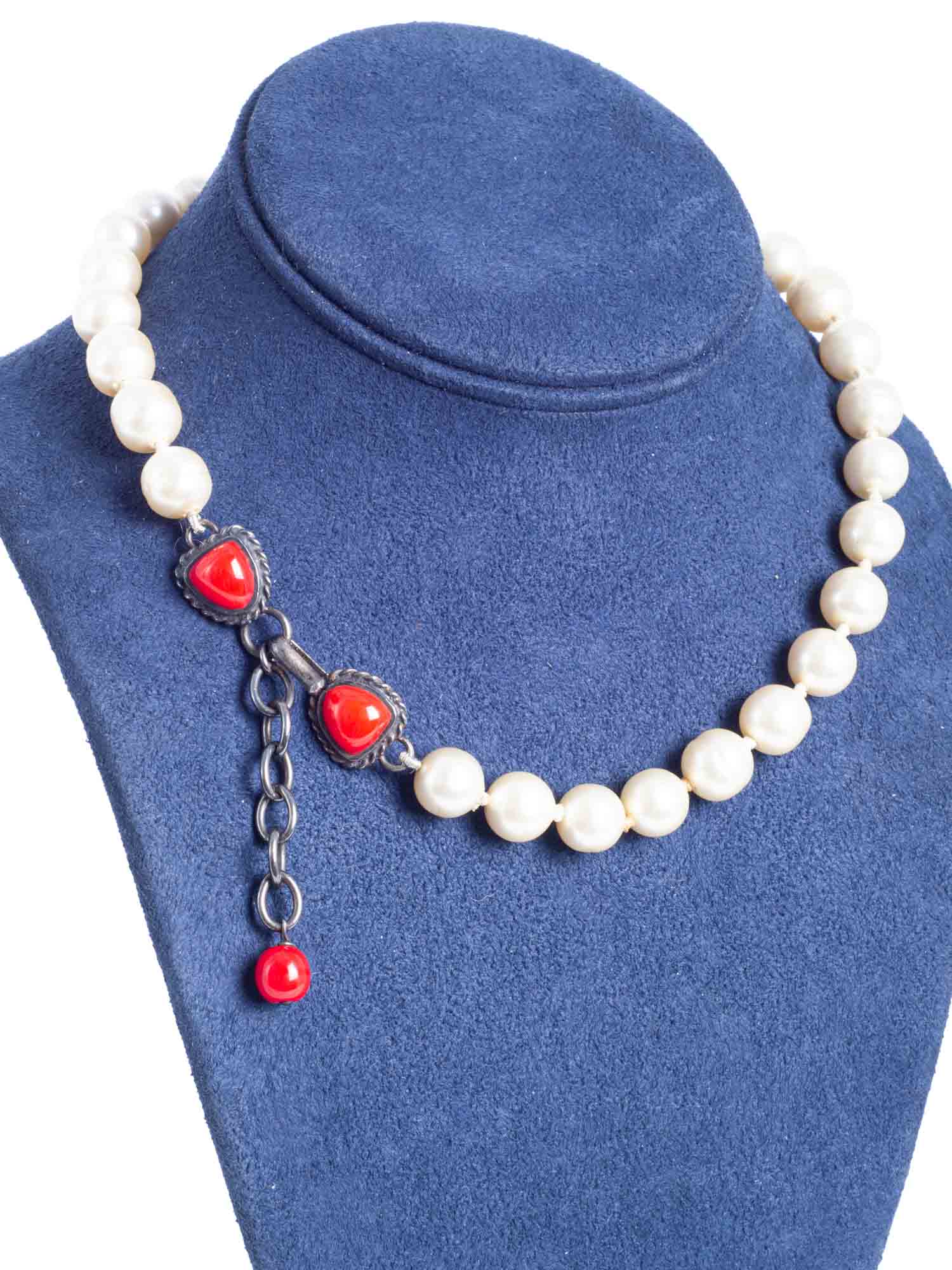 CHANEL Vintage Pearl Necklace Silver Red-designer resale