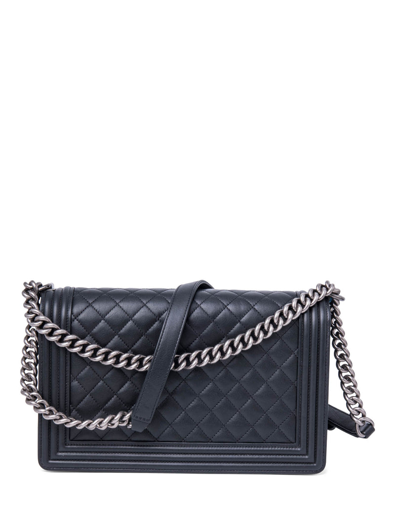 CHANEL Quilted Leather New Medium Boy Bag Black Silver