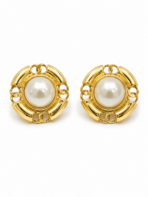 CHANEL Vintage 24K CC Logo Pearl La Pausa Clip On Earrings Ivory