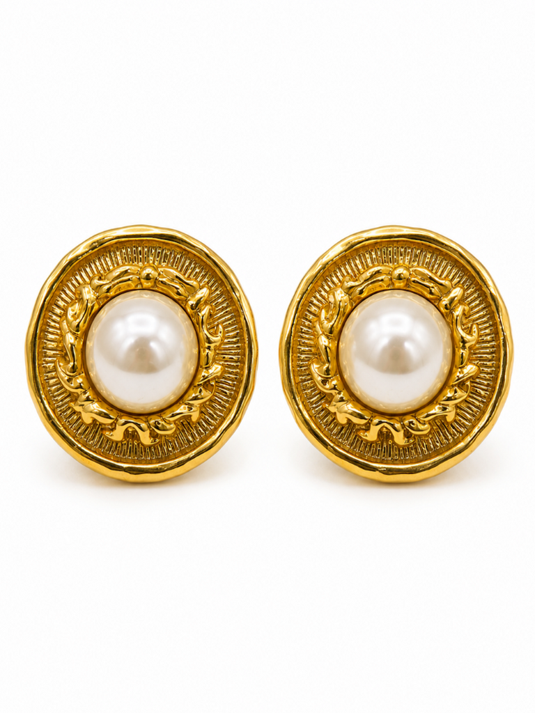 CHANEL Vintage 24K Hammered Pearl Clip On Earrings Ivory
