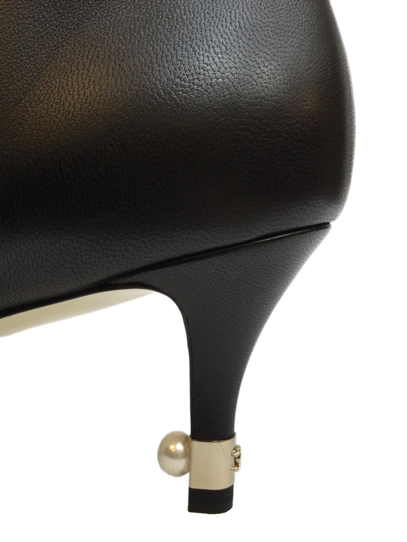 Black Leather Pointed-Toe Boots with CC Logo and Pearl Size 38.5 US 8.5-designer resale