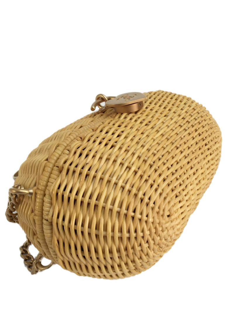 CC Logo Heart Clasp Gold Chain Straw Woven Rattan Bag-designer resale