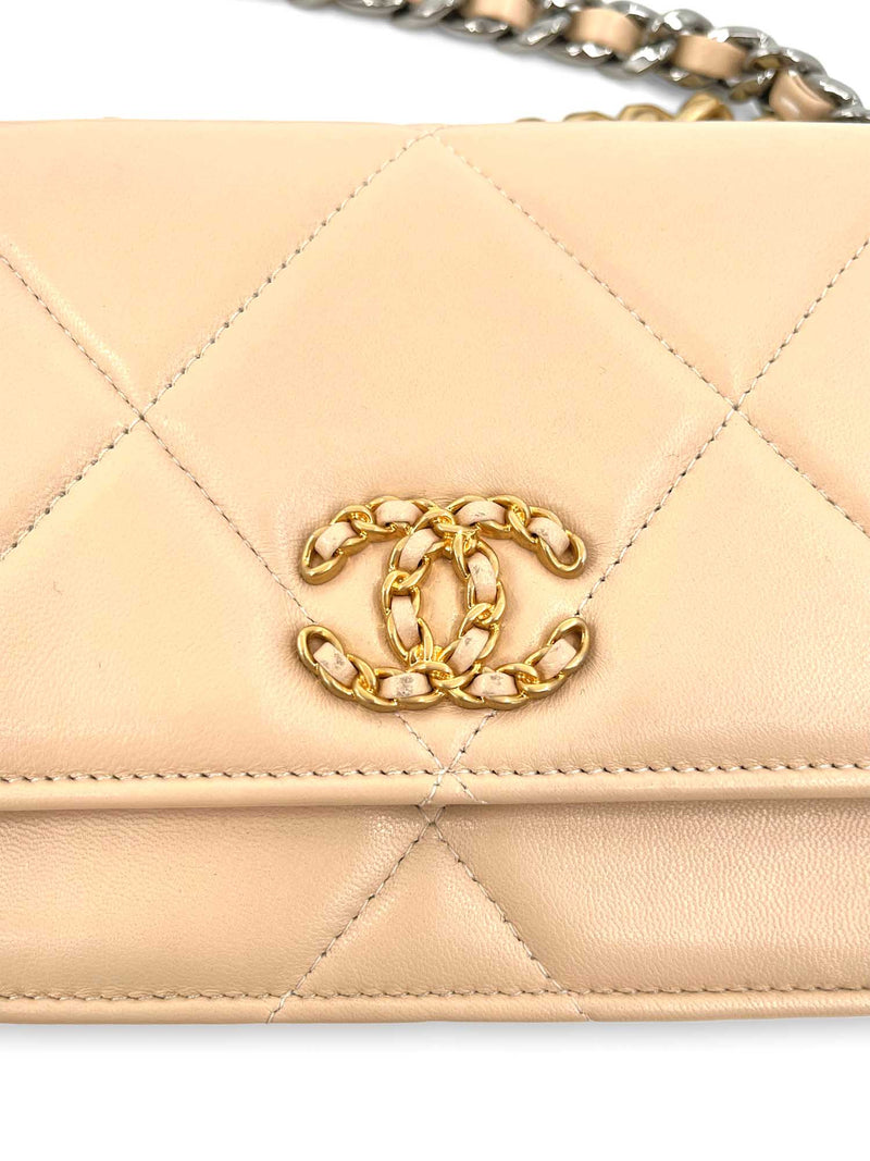 CHANEL CC Logo 19 Quilted Lambskin Leather Wallet On Chain Beige-designer resale