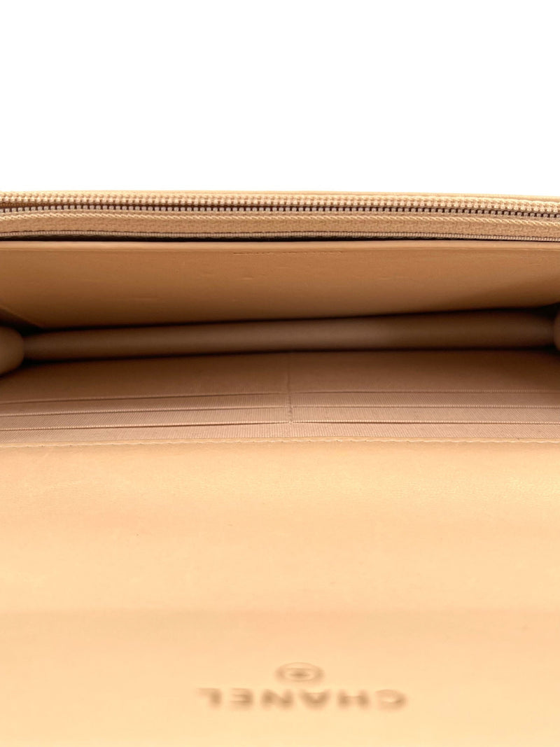 CHANEL CC Logo 19 Quilted Lambskin Leather Wallet On Chain Beige-designer resale