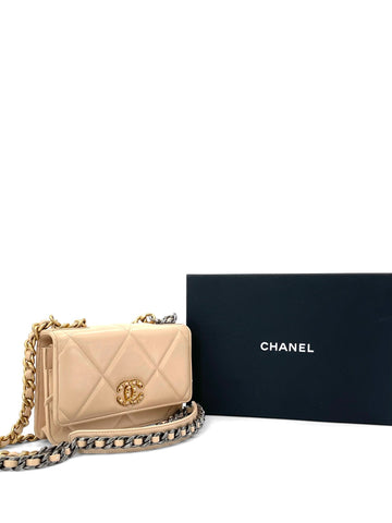 CHANEL CC Logo 19 Quilted Lambskin Leather Wallet On Chain Beige-designer resale