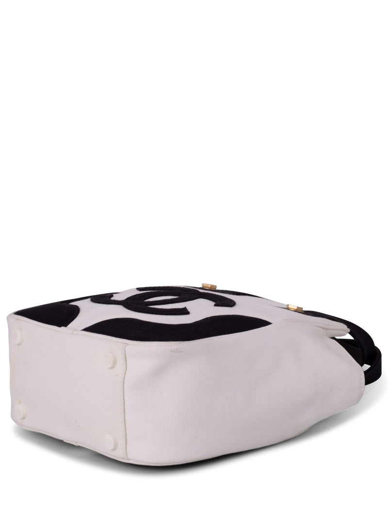 CHANEL CC Logo Canvas Leather Bag Black White