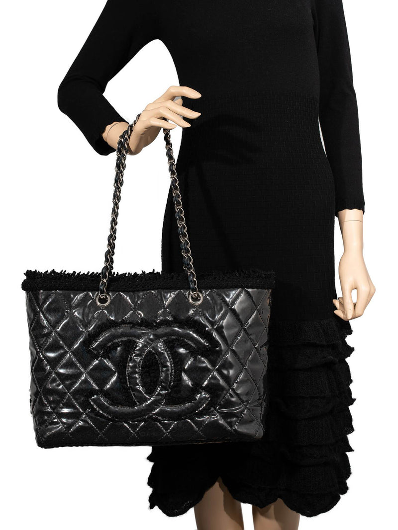 CHANEL CC Logo Quilted Fringe Shopper Bag Black-designer resale