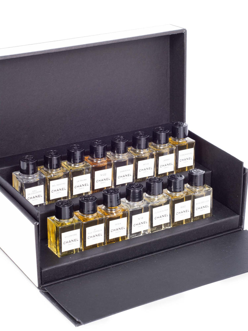 Vintage Chanel Box Set Mini Perfume Bottles No.5 22 Cuir De Russie Bois Des  Iles