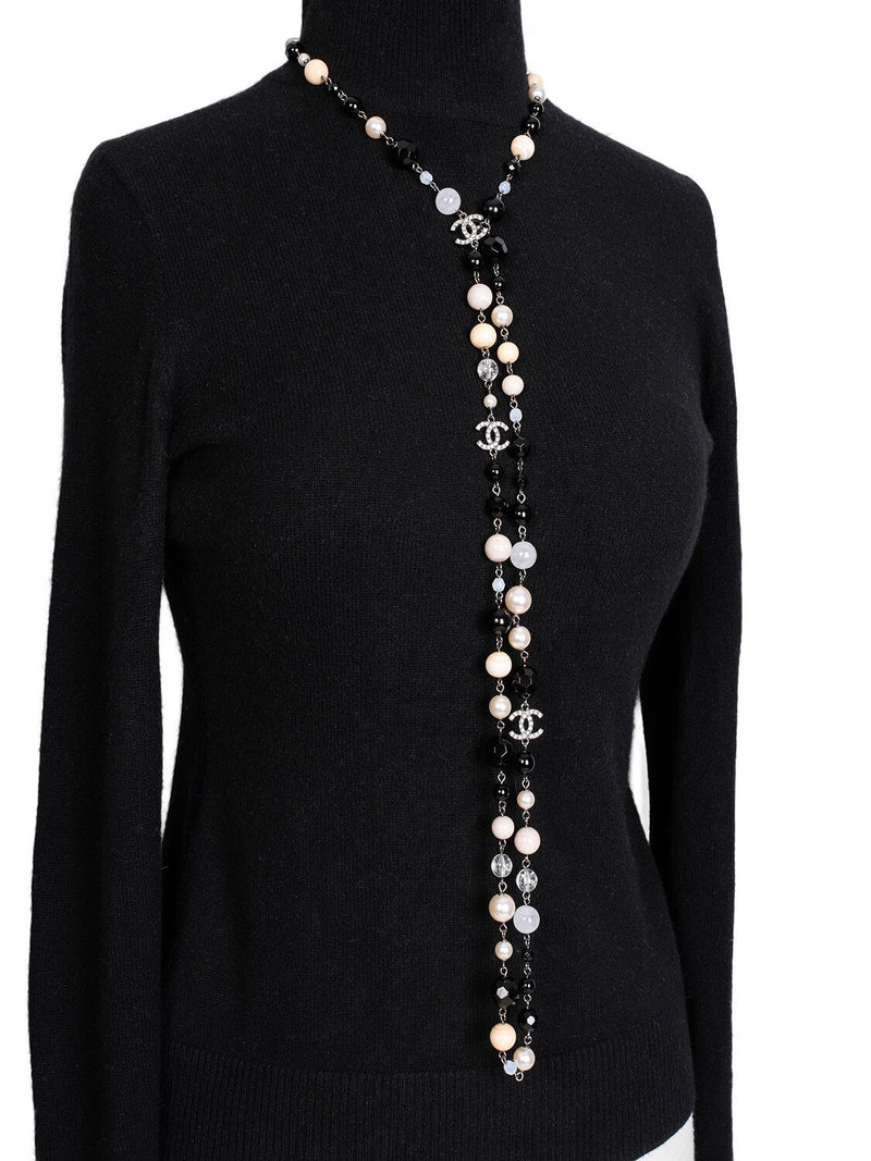 Chanel Black and White CC Logo Faux Pearl Glass Beads Long Necklace –  Madison Avenue Couture