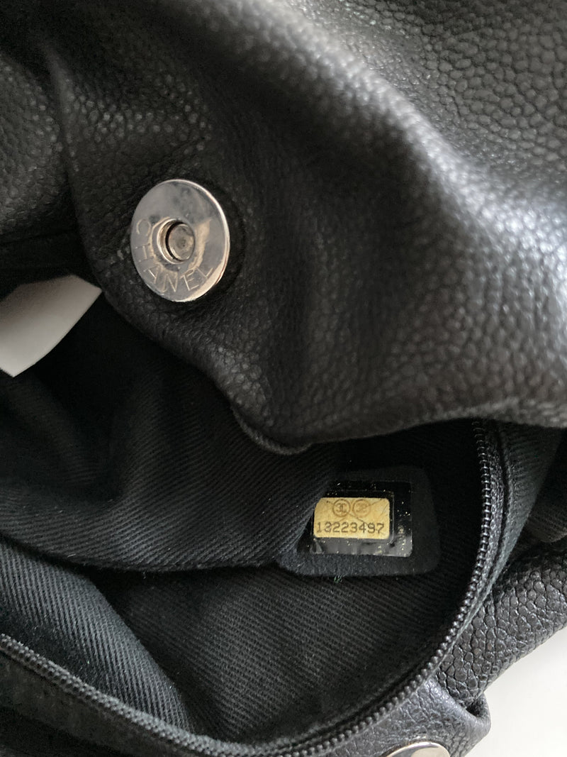 CHANEL Quilted Caviar Leather CC Logo Large Bag Black-designer resale