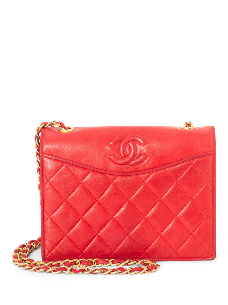 CHANEL Quilted Leather CC Logo Flap Messenger Bag Red