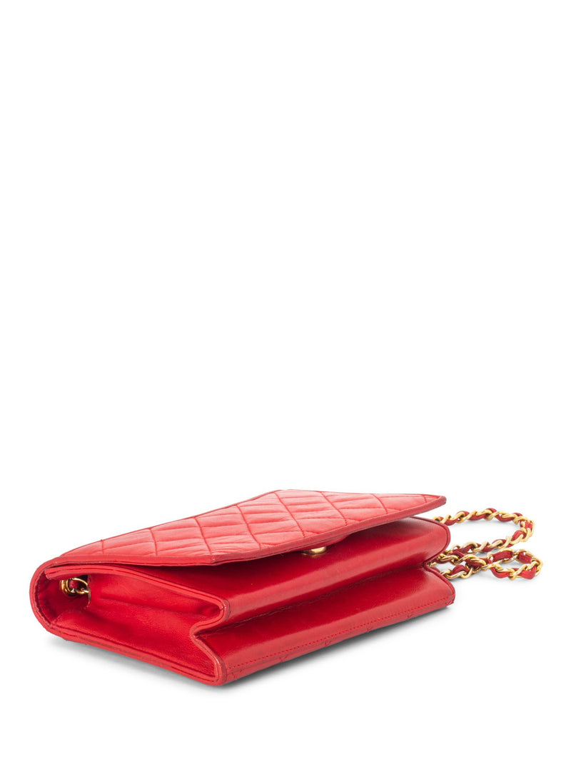 CHANEL Quilted Leather CC Logo Flap Messenger Bag Red-designer resale