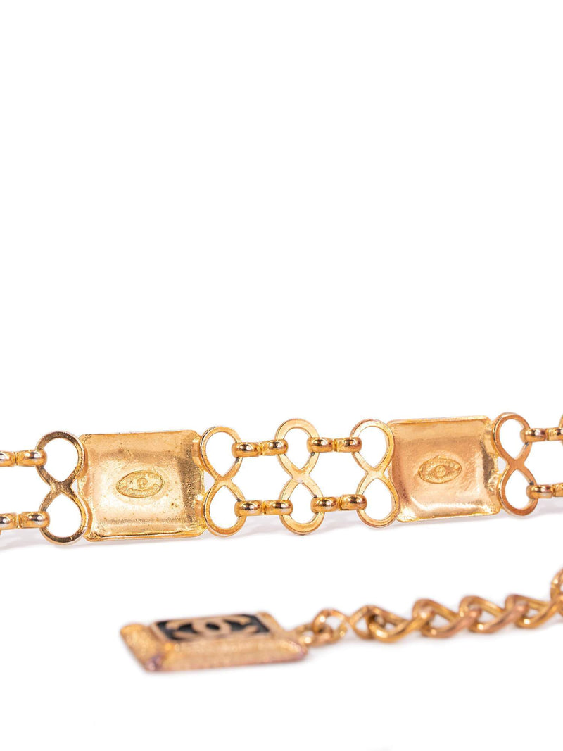 Chanel Vintage Gold Chain Belt – Dina C's Fab and Funky Consignment Boutique