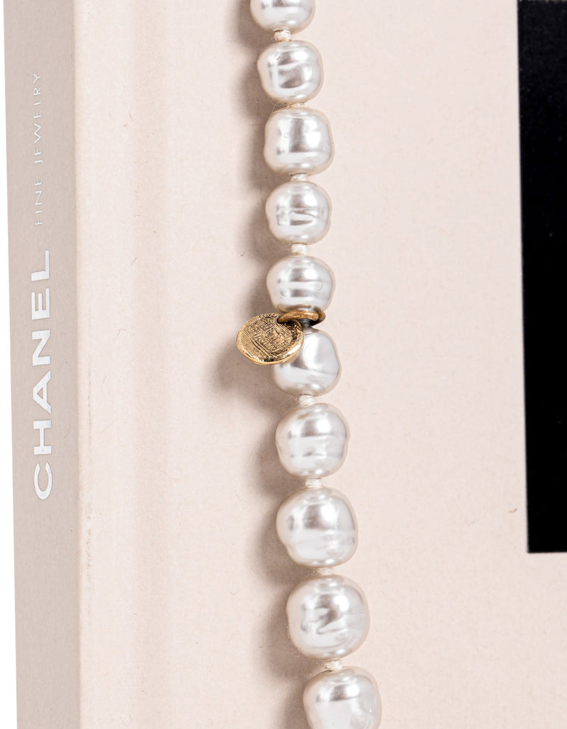 CHANEL Vintage CC Logo Pearl Long Necklace Grey-designer resale