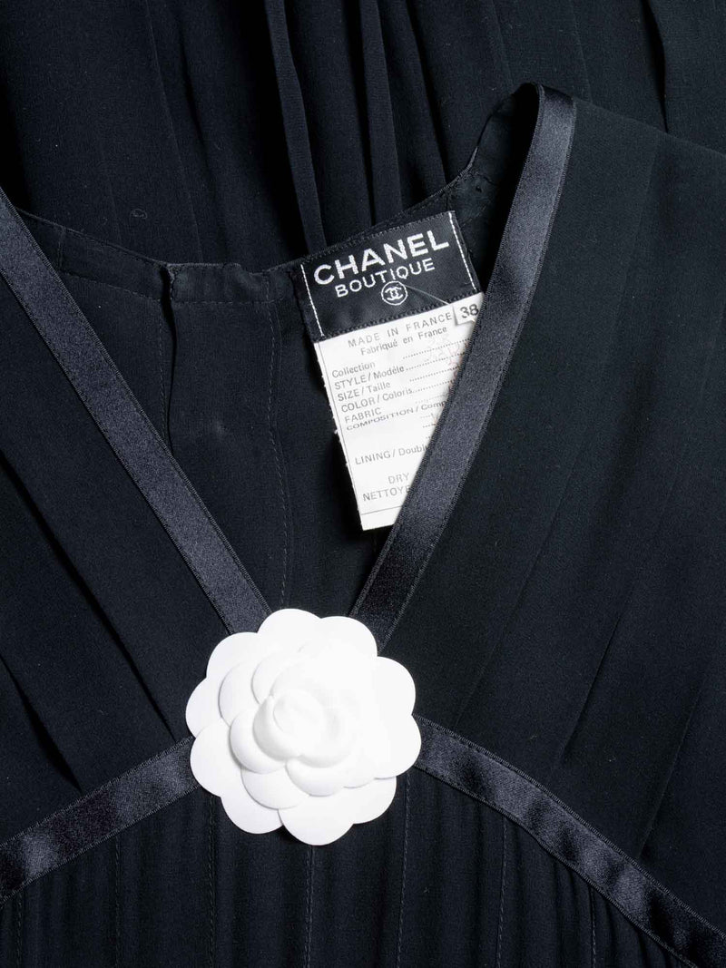 CHANEL 03P Black Cotton Diagonal Seam Box Pleated Hem Back Zip Skirt F –  Encore Resale.com