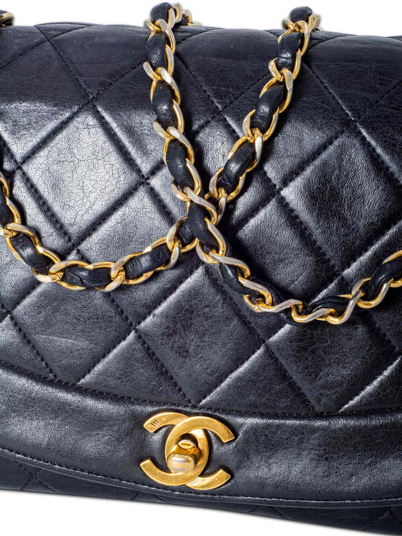 Chanel Diana Review - What Fits, Pricing, and How it Compares to a Classic  Flap 
