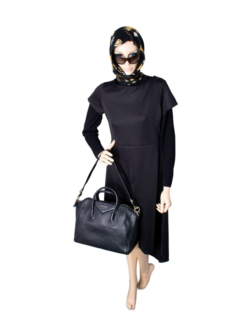 Antigona Medium Leather Tote in Black - Givenchy