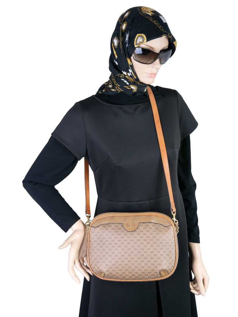 Gucci GG Supreme Messenger Bag Beige-designer resale