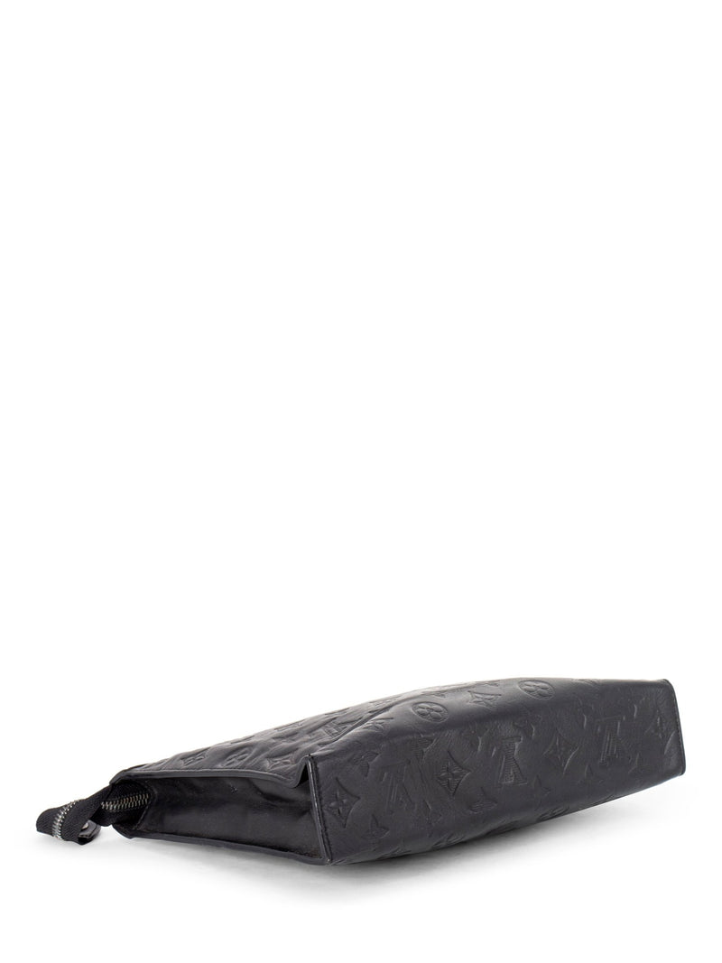 Leather clutch bag Louis Vuitton Black in Leather - 28663208