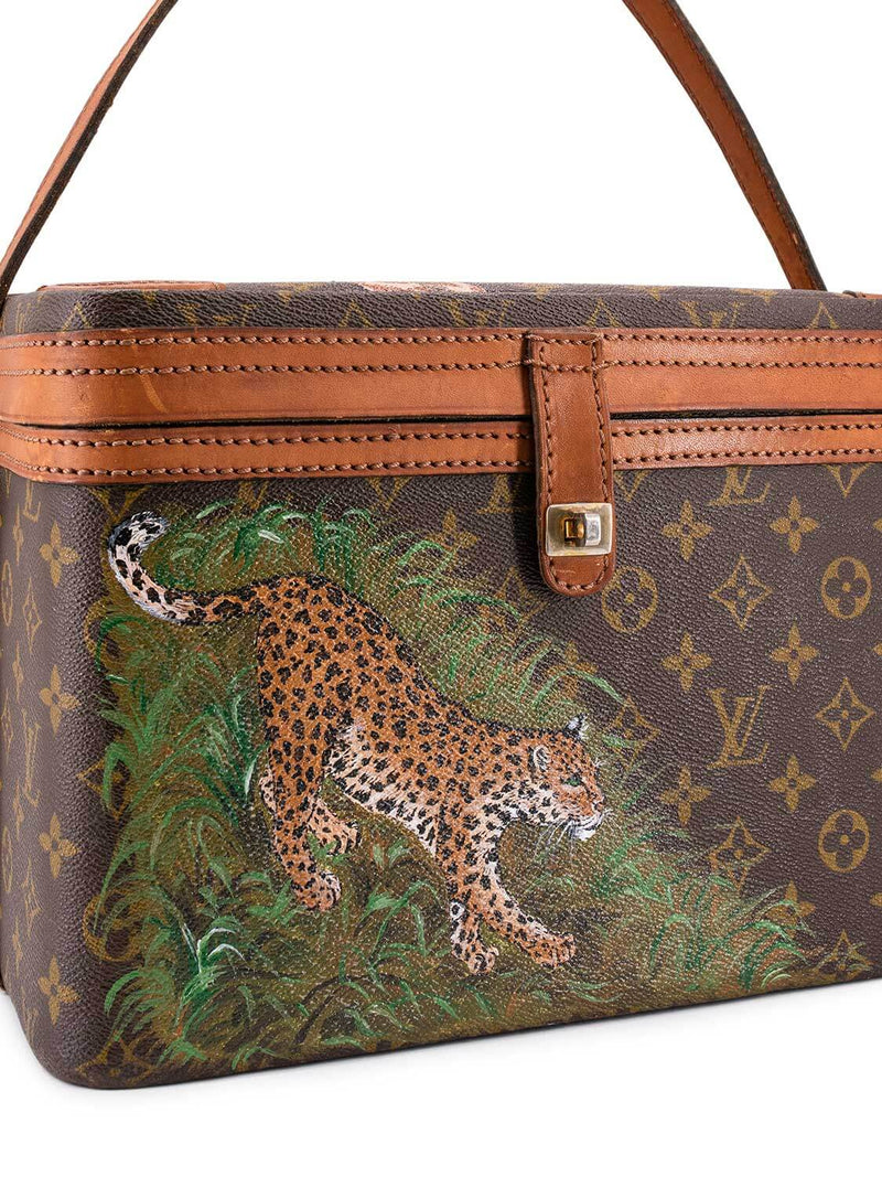 louis vuitton custom painted trunk｜TikTok Search