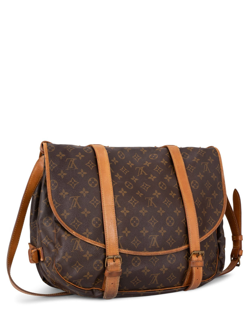 Louis Vuitton Saumur 43 Canvas Shoulder Bag (pre-owned) in Brown