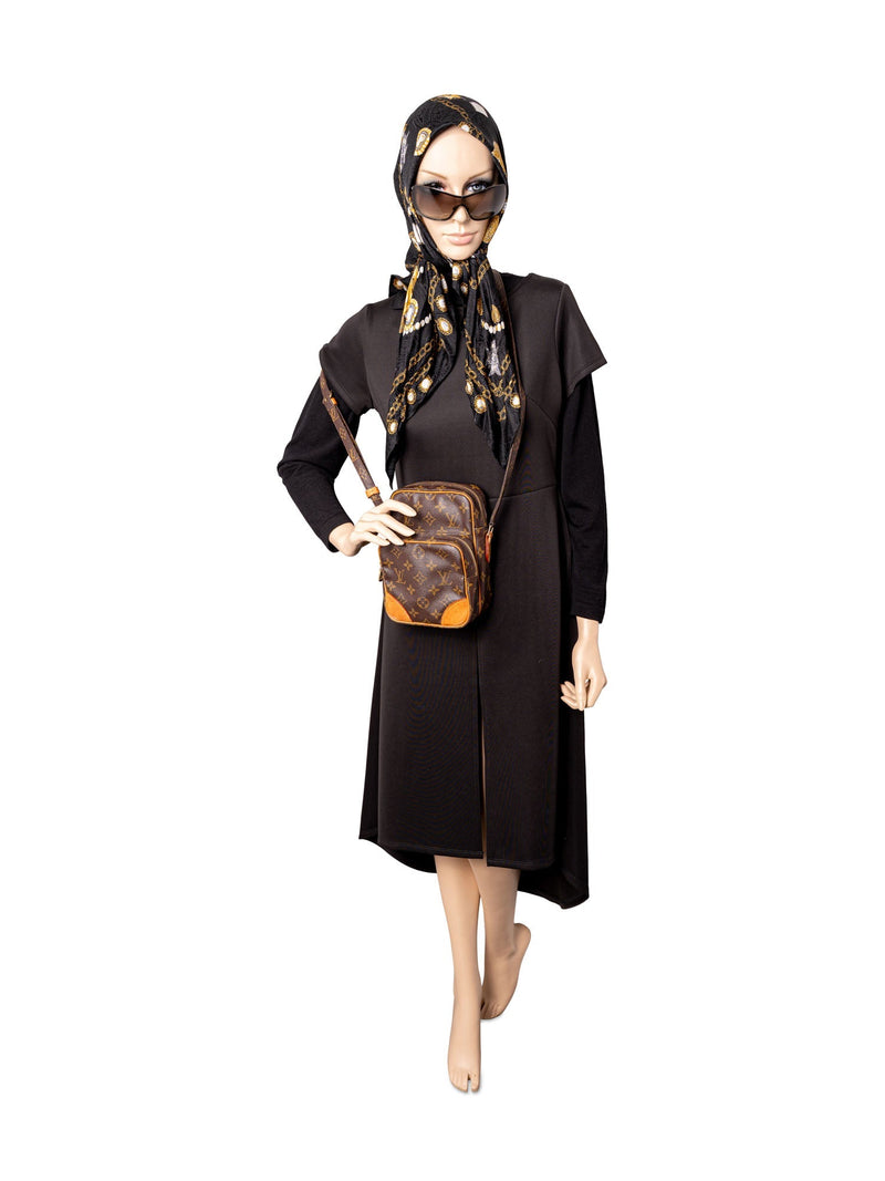 Randonnee Louis Vuitton Vintage Monogram Canvas Sac Randonnée Shoulder Bag  Brown Cloth ref.973047 - Joli Closet