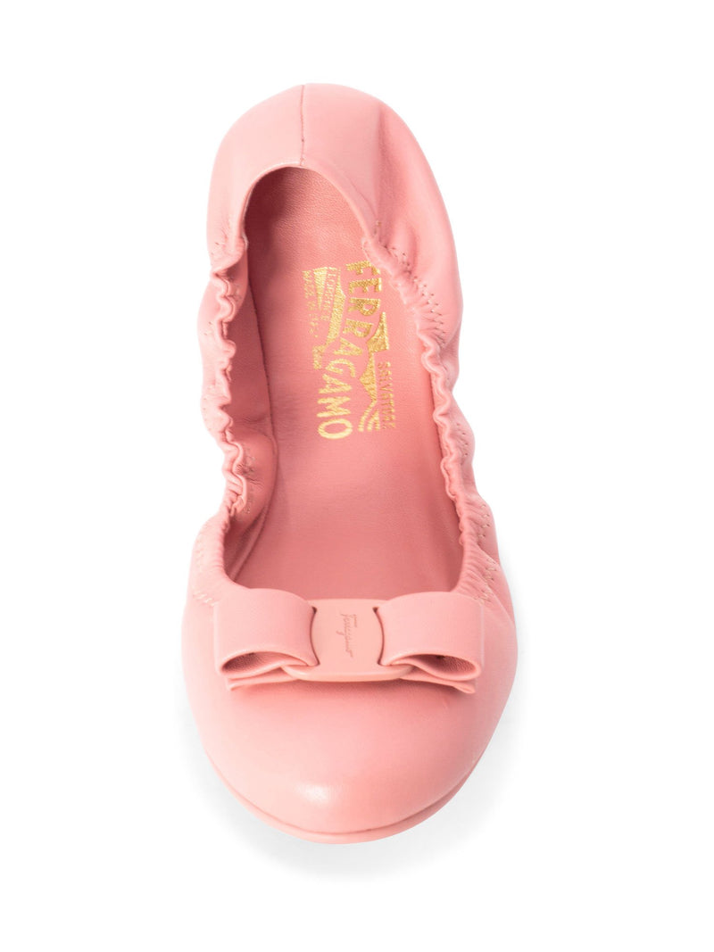 https://www.codogirl.com/cdn/shop/products/Salvatore-Ferragamo-Leather-Round-Toe-Bow-Ballet-Flats-Pink-4_800x.jpg?v=1636183006